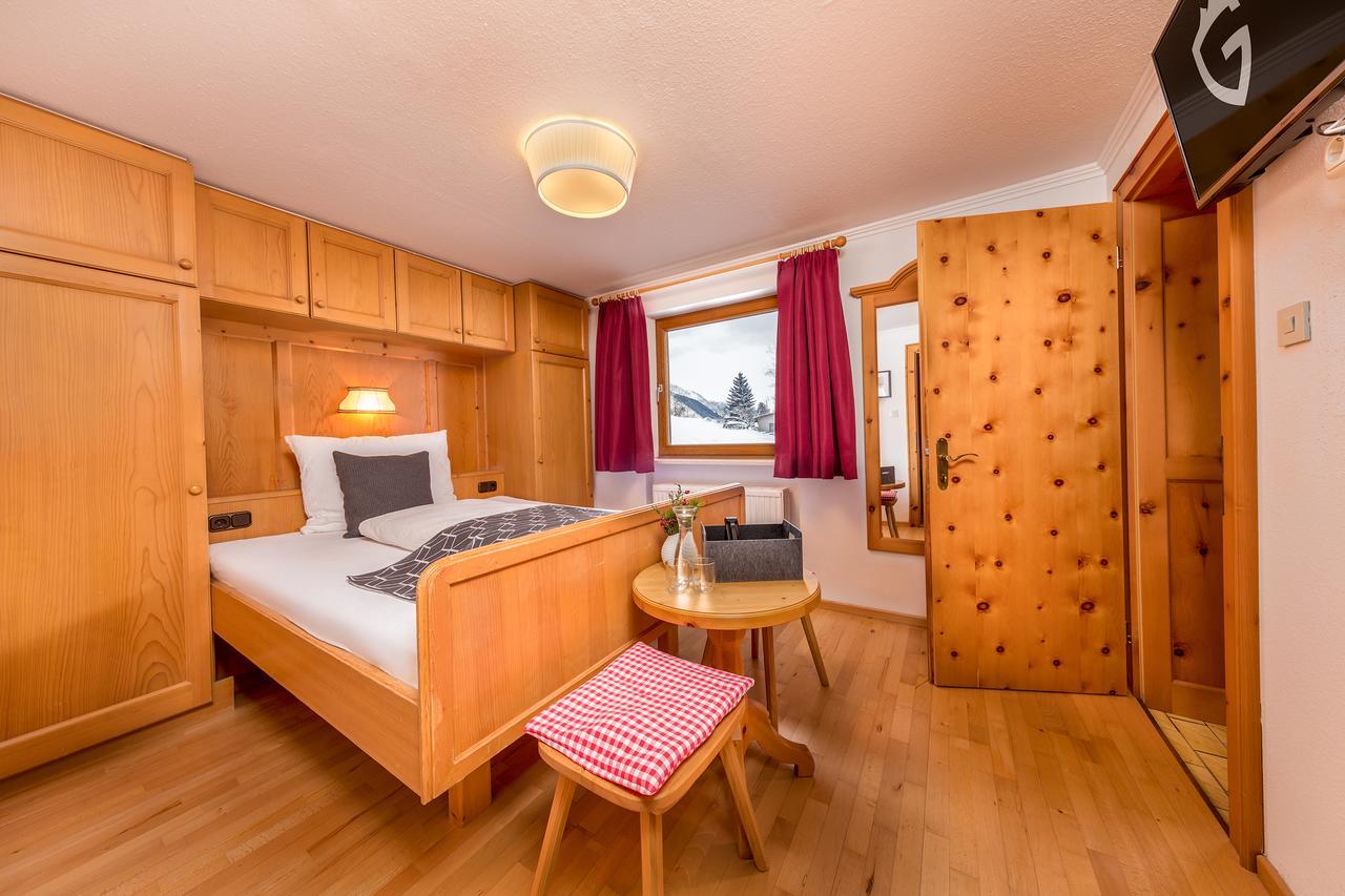 Haus Gollas Sankt Anton am Arlberg Esterno foto